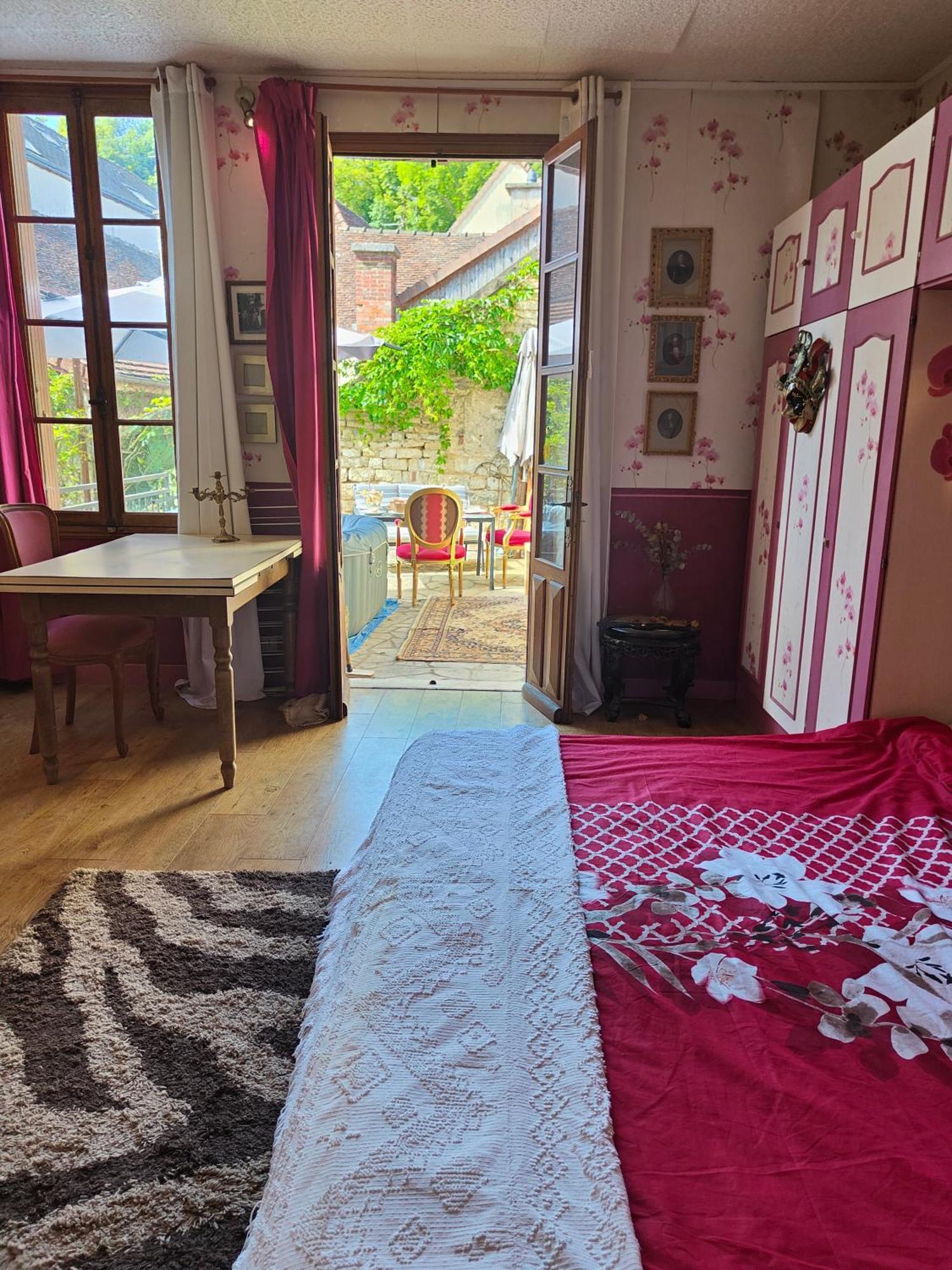 Bed and Breakfast La Taniere Des Tanneries Tonnerre Zewnętrze zdjęcie